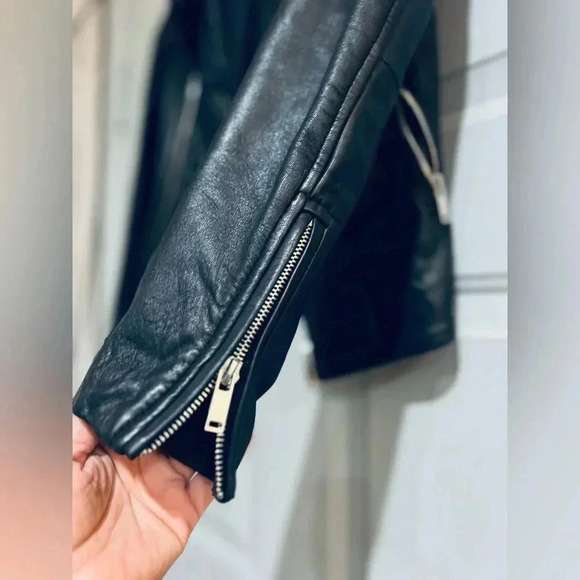 ZARA Womens sz Xs  Vegan leather Cropped Moto Jacket black New - Picture 4 of 15